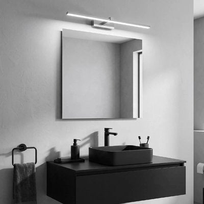 Applique murale salle de bain idéale pour éclairer un lavabo avec élégance.