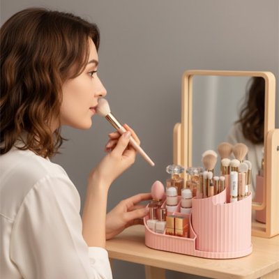 Organisateur maquillage multifonction parfait pour une coiffeuse ou une salle de bain.